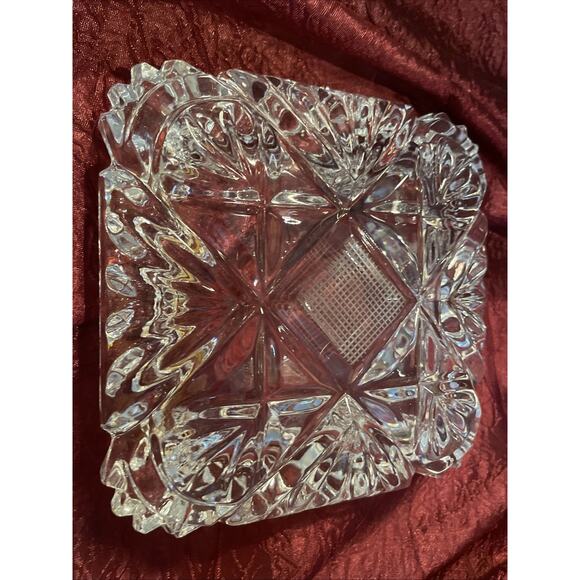Heavy CUT GLASS Cigar Cigarette 6" X 6" ASHTRAY /trinket Tray - Picture 5 of 7